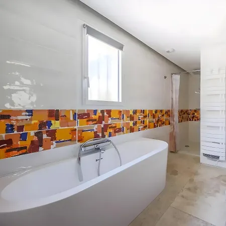 D'hotes Piscine Ile Rousse Bed & Breakfast 3*